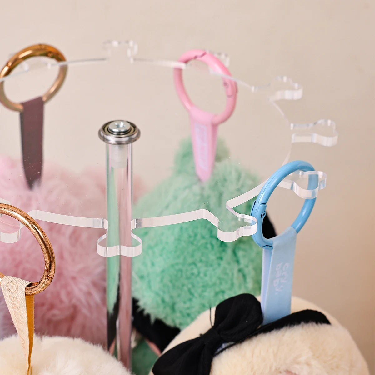 1pc transparent acrylic for Labubu display stand 360 ° rotating plush toy pendant blind keychain organizer jewelry organizer - CarrieOnExpress